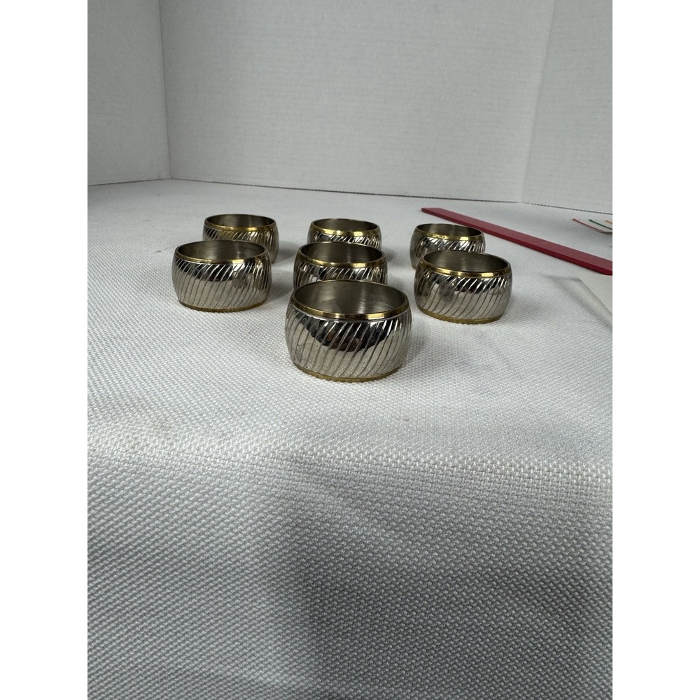Vintage‎ hammered metal gold and silver toned napkin rings set of 7